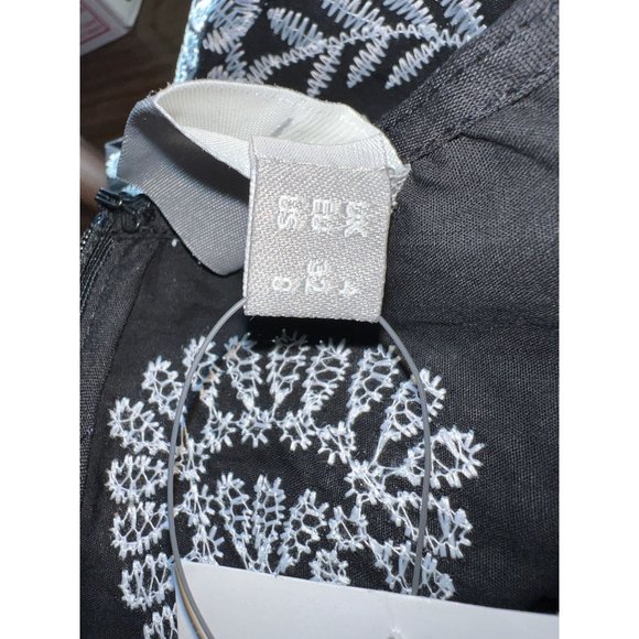 ASOS Black White Floral Embroidered Peplum Blouse With Ruffles. Women Size 0 - Picture 10 of 11